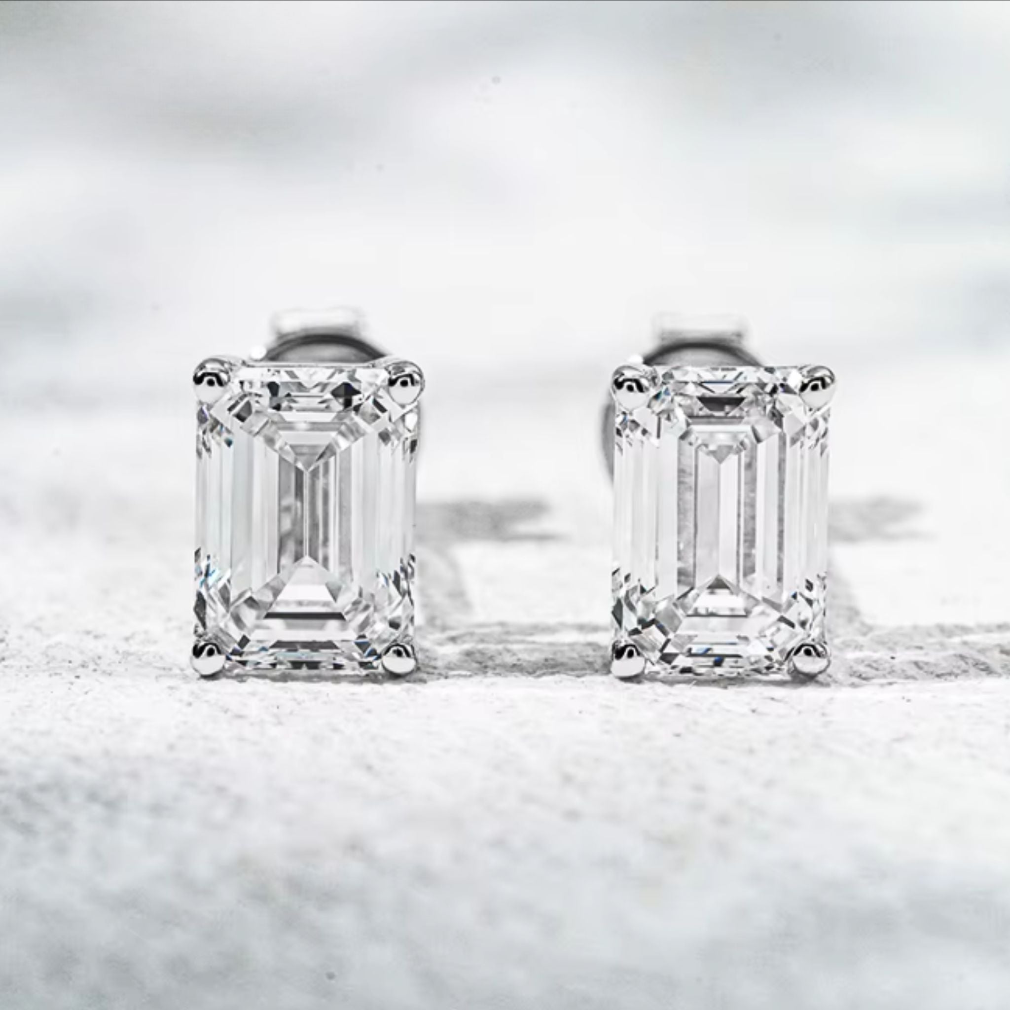 ÉCLATINE 10K Solid Gold | IGI Certified Lab Diamond | Emerald Cut| Stud Earrings