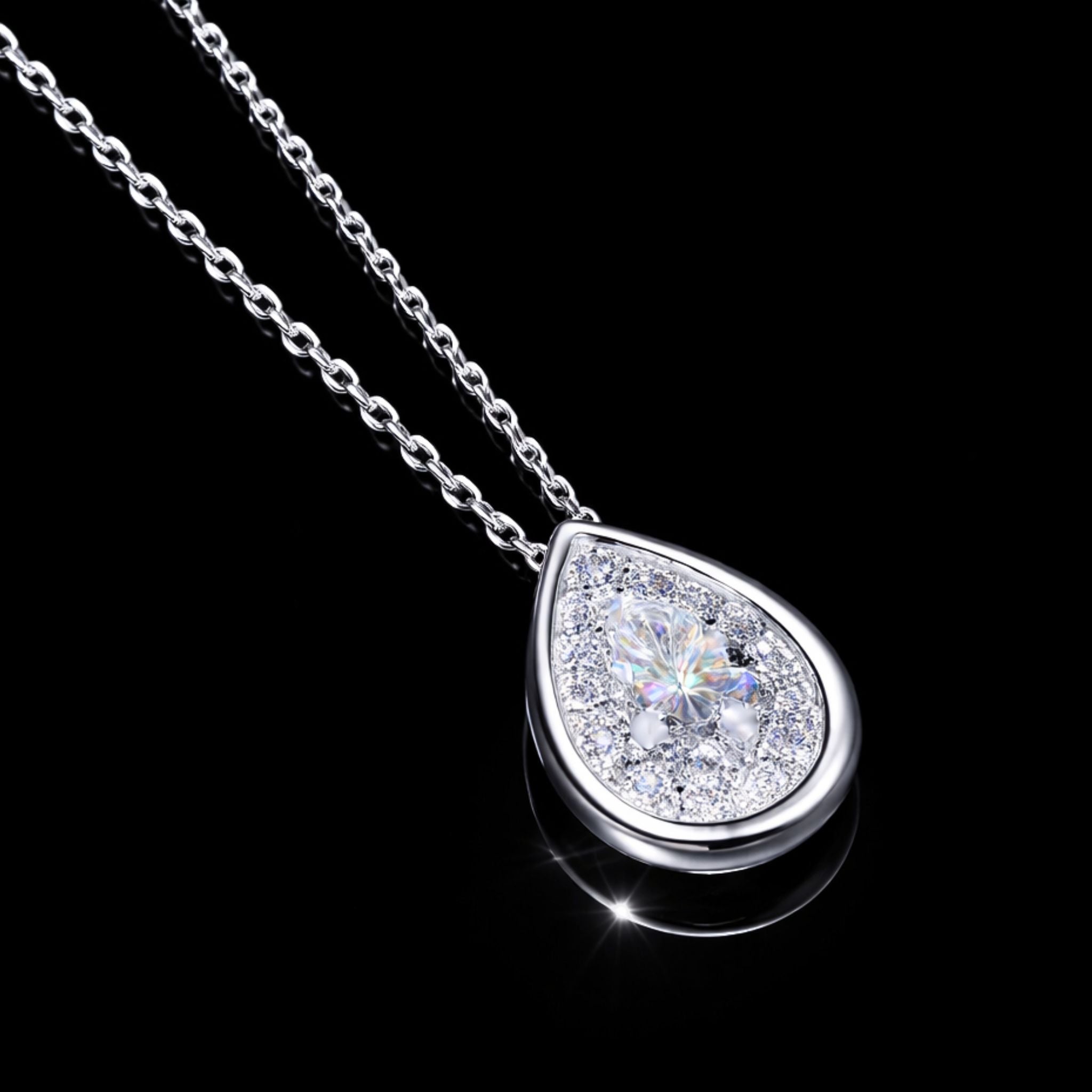 ÉCLATINE Allure Moissanite Necklace
