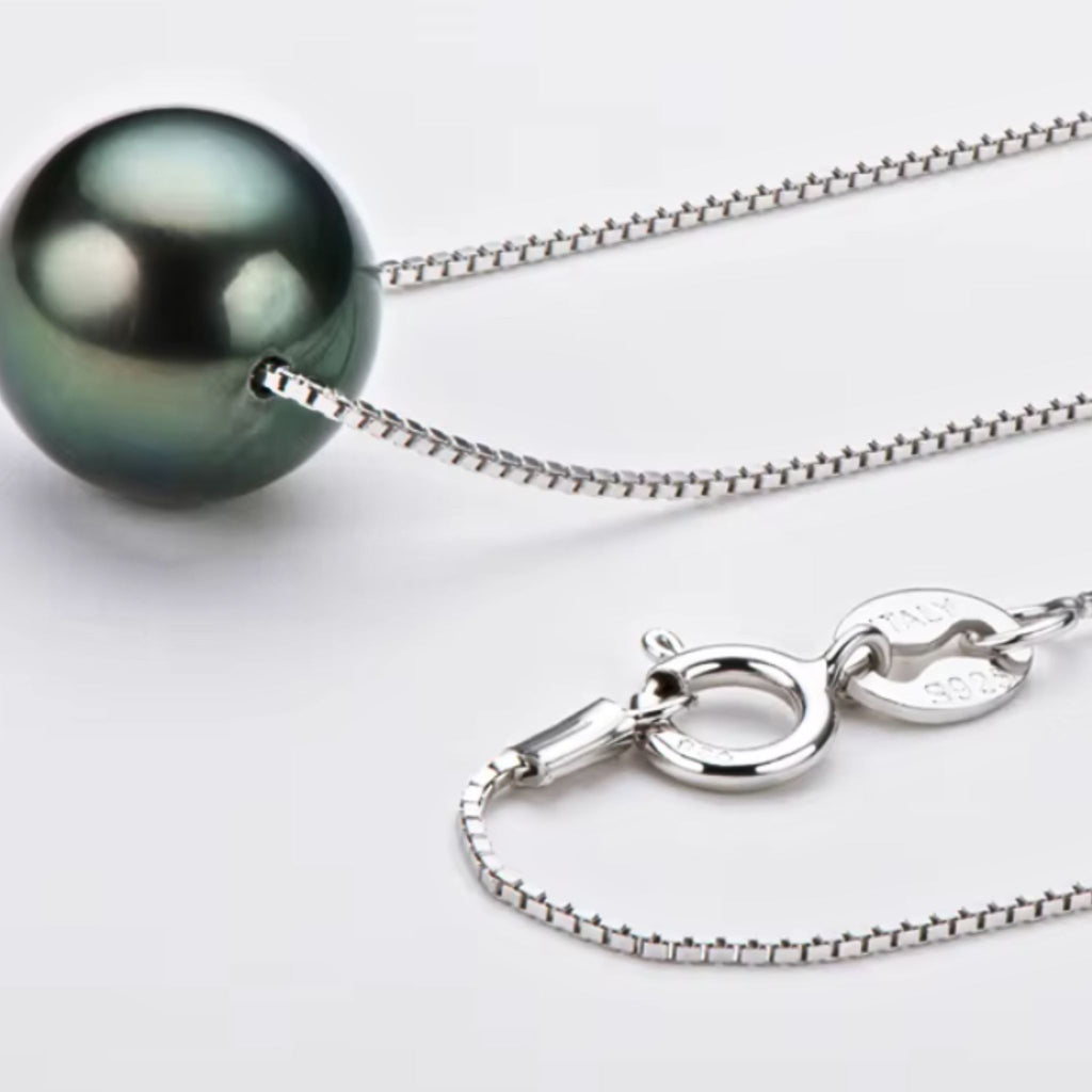 ÉCLATINE Tahitian Black Pearl Necklace