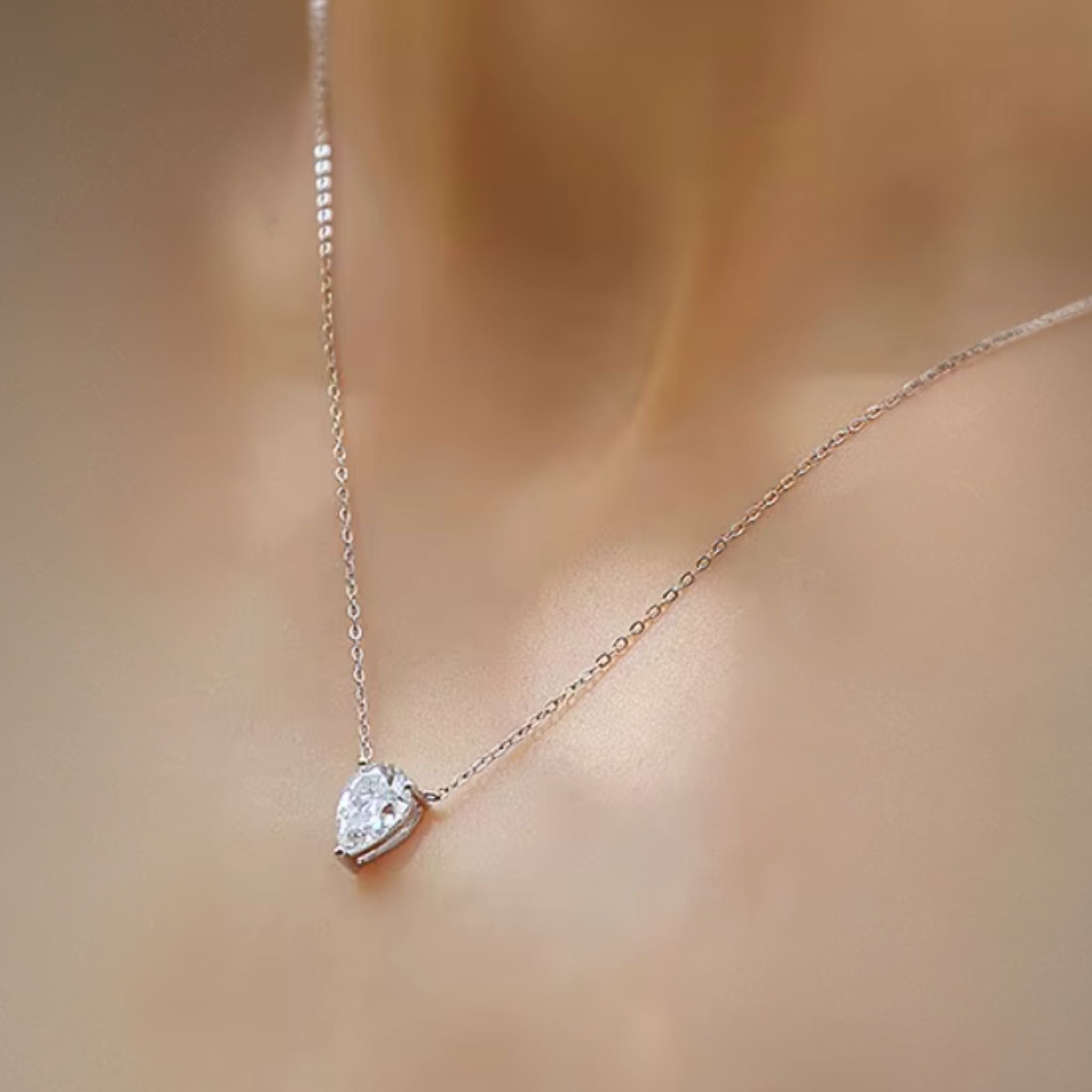 ÉCLATINE Classic Pear Cut Necklace