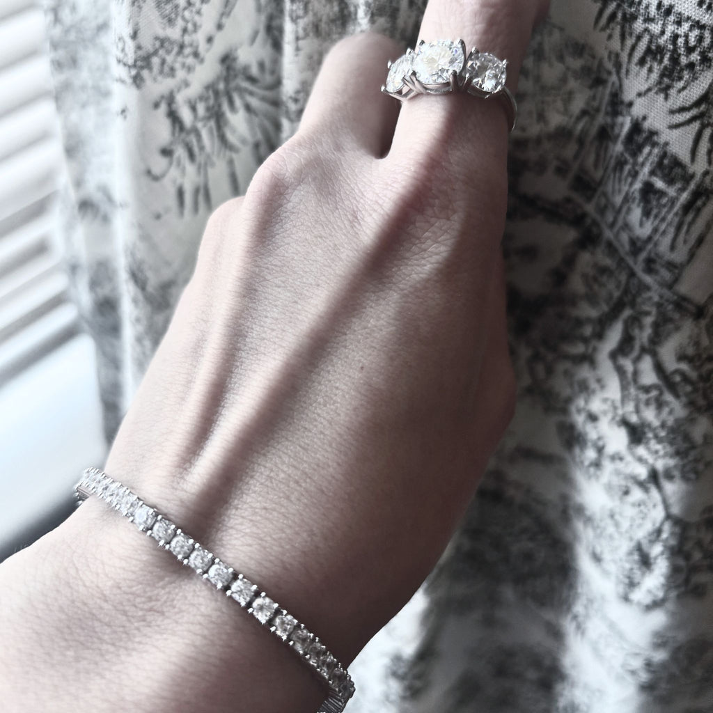 •ÉCLATINE Trinity 3-Stone Engagement Ring